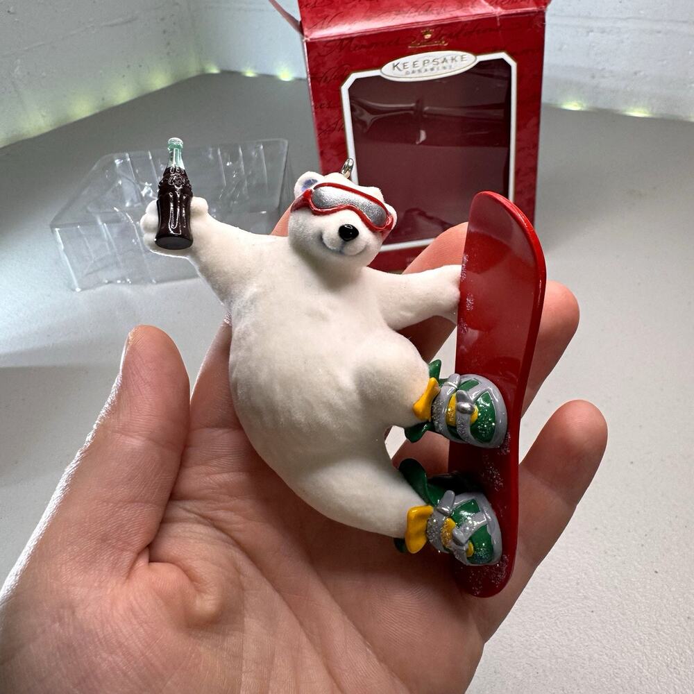 2001 hallmark coca-cola polar bear cool sport snowboard ornament